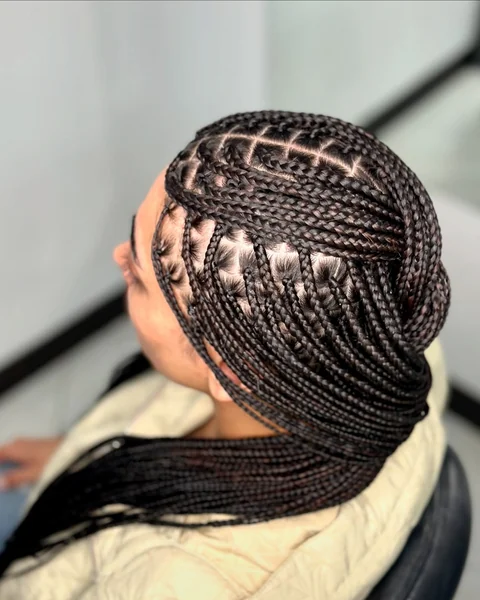 Knotless Braids with Triangle Parts