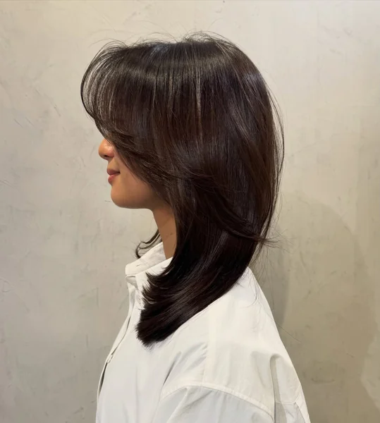 Korean Medium Layered Cut