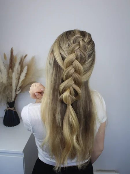 Half-Up Dutch Pull-Through Braid