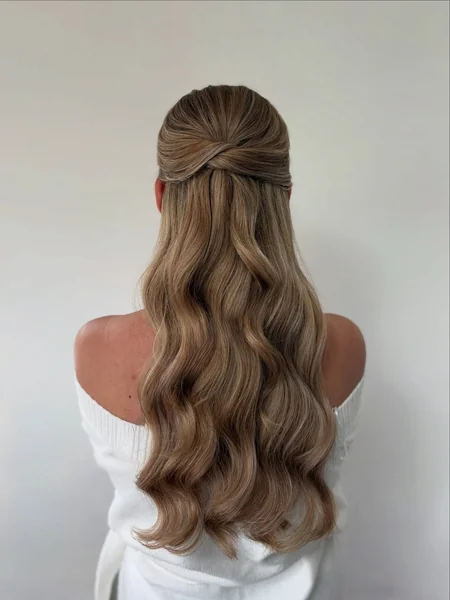 Crossed Twist Half Up