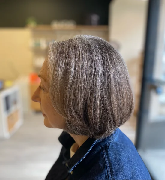 Classic Curved-Under Bob