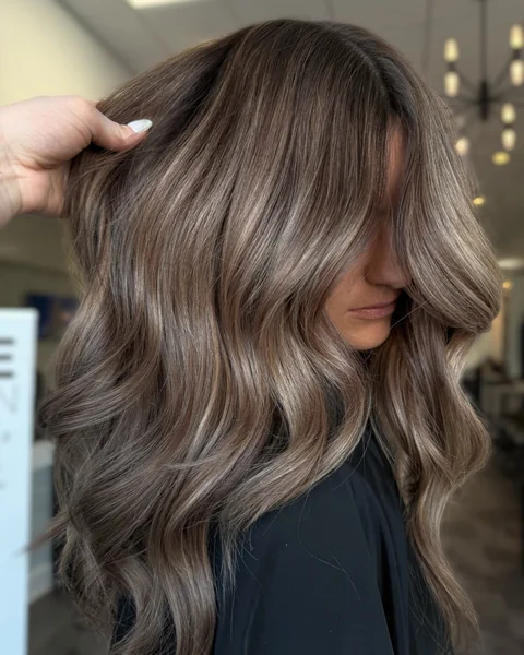 Soft Brunette Waves