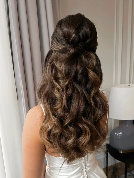 Voluminous Half-Up Twist