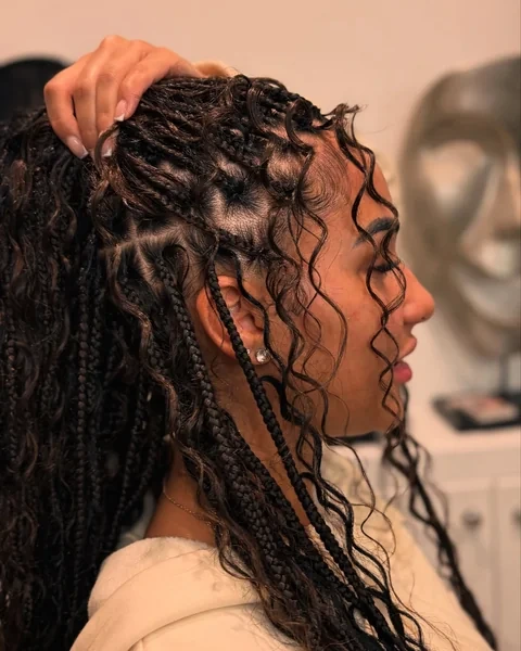 Boho Knotless Braids Close Up with Curly Leave Out