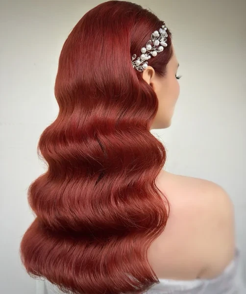 Bridal Waves with Pearl Hair Vine