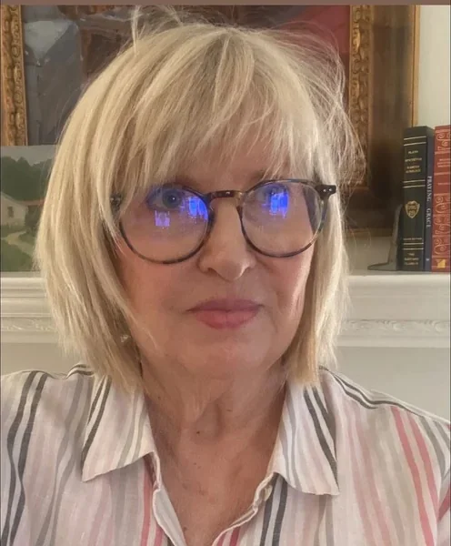 Gorgeous Layered Bob for Women Over 50