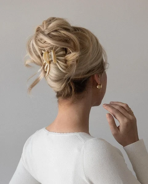 Gym Bun with Claw Clip
