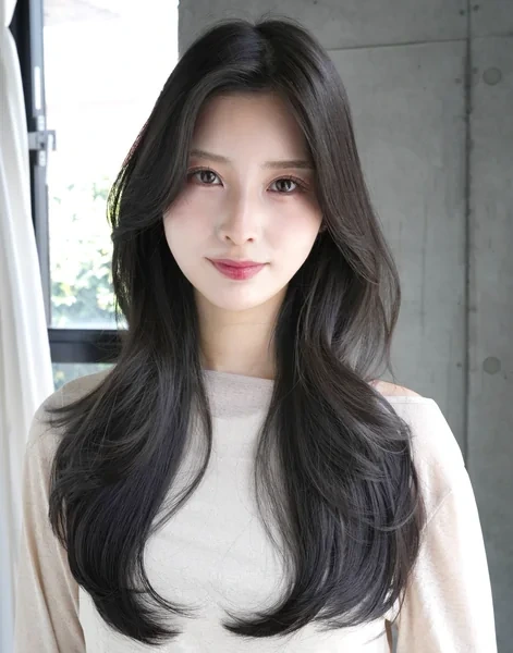 Japanese Long Wavy Hairstyle