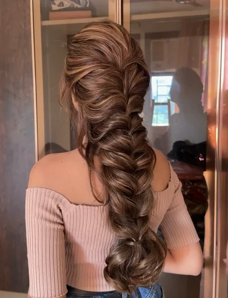 Loose Romantic Pull Through Braid on Brown Hair