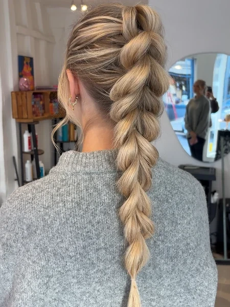 Pull Through Bubble Braid for Workouts