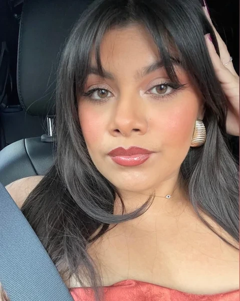 Side Swept Bangs Hairstyle