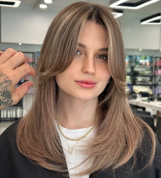 Wavy Balayage Curtain Bangs